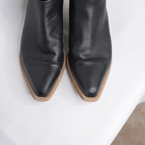 La Canadienne Black Leather Slip On Ankle Boots Sz 7 - Picture 3 of 7